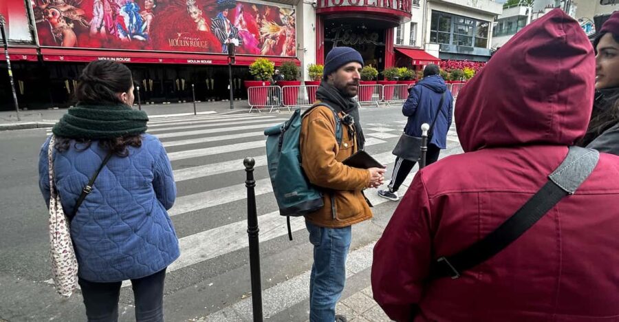 Montmartre Walking Tour: A Journey Through Art and History - Visiting Iconic Montmartre Landmarks: Moulin Rouge and Sacré-Cœur