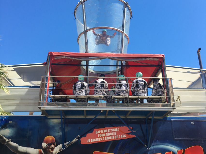 Montpellier: Free fall simulation for an Adult: 2 flights - How the Free Fall Simulator Mimics Skydiving