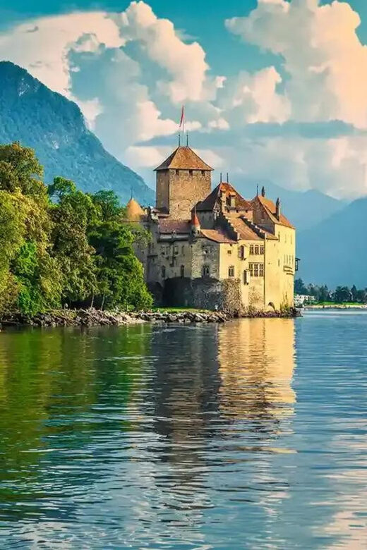 Montreux Sightseeing Walking Tour - Exploring Montreux’s Historic Old Town