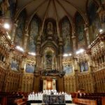 Montserrat Day Trip with Lunch and Wine Tasting from Barcelona - Visiting a Boutique Winery in Penedès