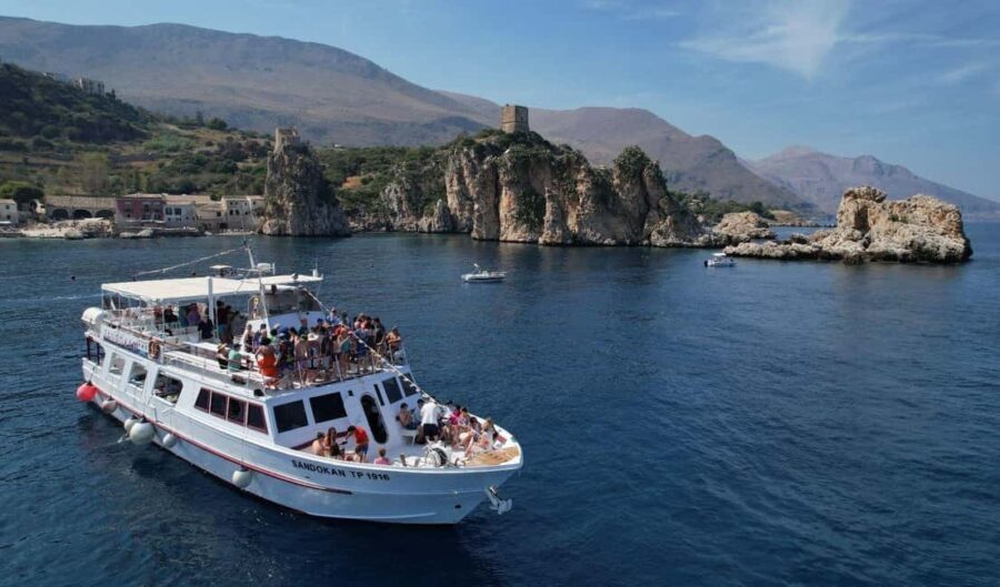 Motorboat tour departing from Terrasini - The Departure and Gathering Point in Terrasini
