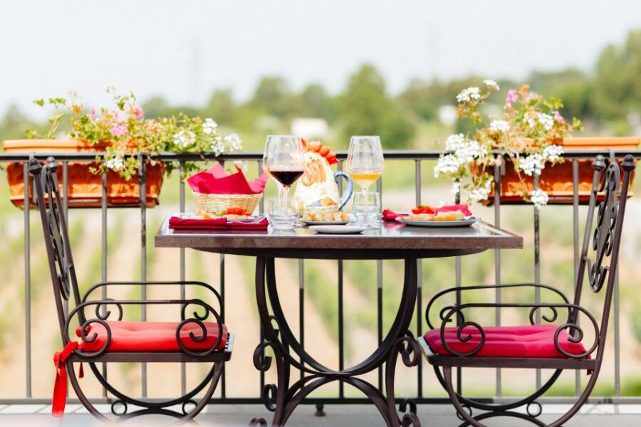 Mount Vesuvius: Vineyard Tour with Wine Tasting and Lunch - Exploring the Vineyard and Winery Facilities