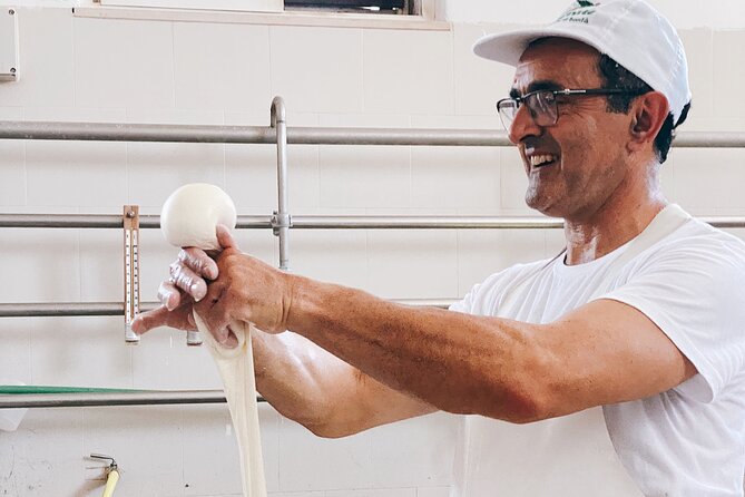 Mozzarella Experience - Cheese Tour and tastings to Masseria Fragnite - The Guided Farm Tour and Explanation of Activities