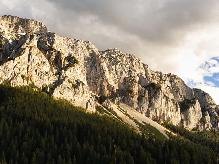 Multi day tour: Piatra Craiului & Bucegi Mountains - From the Limestone Slopes of Piatra Craiului to the Peaks Over 2000 Meters