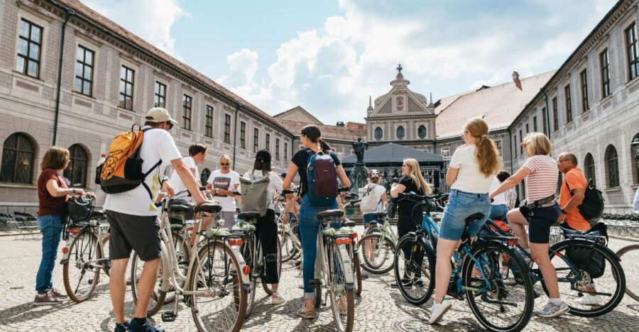 Munich 3-Hour Guided Bike Tour - From the Old Town to the English Garden