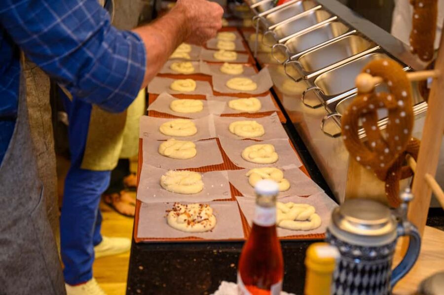 Munich: Neuschwanstein Castle Tour & Pretzel Workshop - Hands-On Pretzel-Making in a Bavarian Bakery