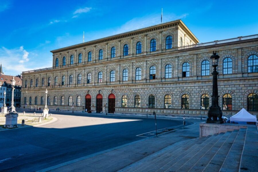 Munich: Residenz Palace, Museum and Treasury Private Tour - Optional Visit to the Cuvilliés Theatre in the 3.5 and 5-Hour Tours