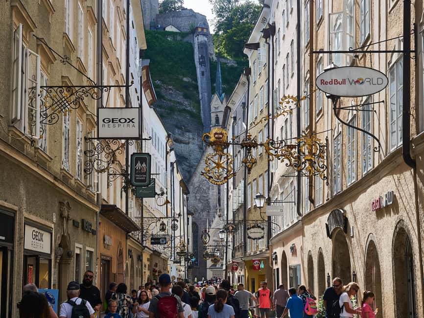 Munich: Salzburg & Hallstatt Alpine Adventure, Private Tour. - The Journey Begins at Alter Botanischer Garten in Munich