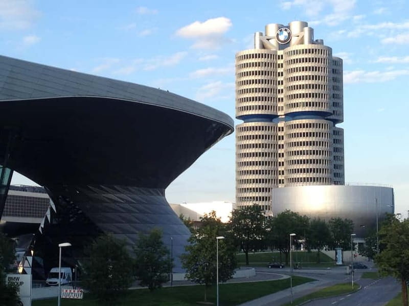 Munich Specials (choose!): OldTown, Dachau, 10Tastes, Spooky - Visiting the Iconic Hofbräuhaus and Beer Museums