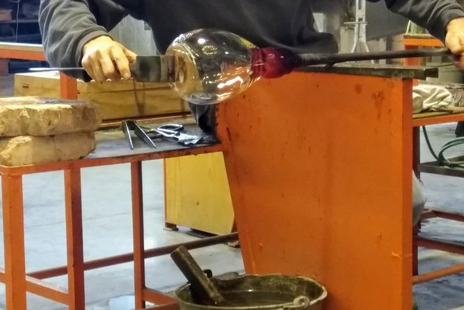 Murano glass and art private tour by boat and on foot - Visiting Murano’s Historic Church of San Pietro Martire