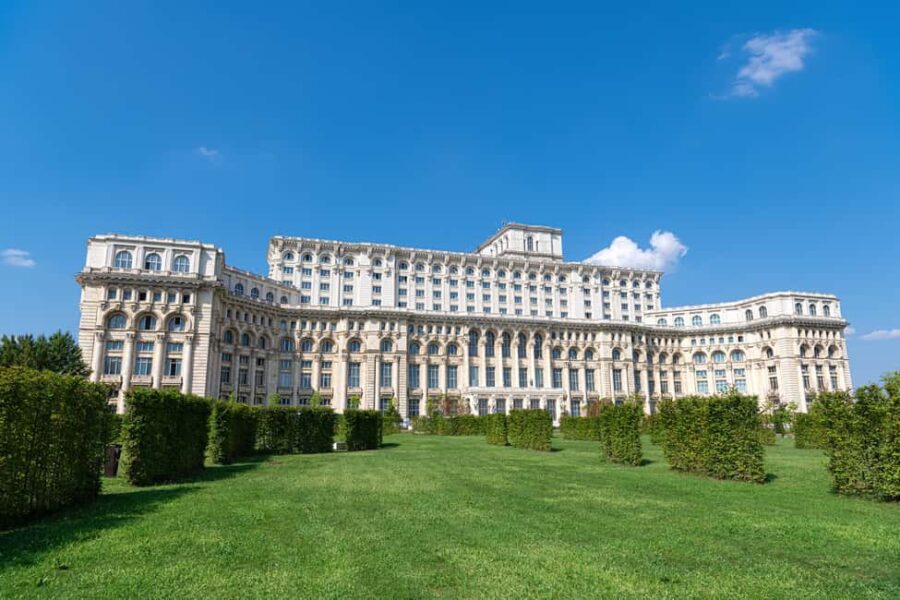 Museums and Galleries Private walking tour in Bucharest - Visiting the George Enescu National Museum and Its Modern Art