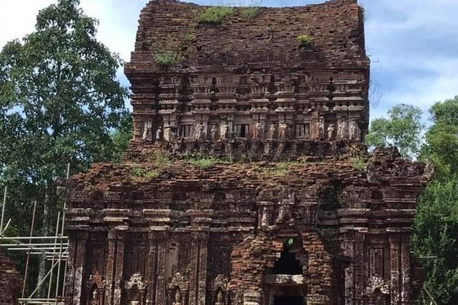 My Son Early Morning Tour & Golden Bridge Ba Na Hill via Cable Car Tour(Private) - Marvel at the Golden Bridges Architectural Wonder