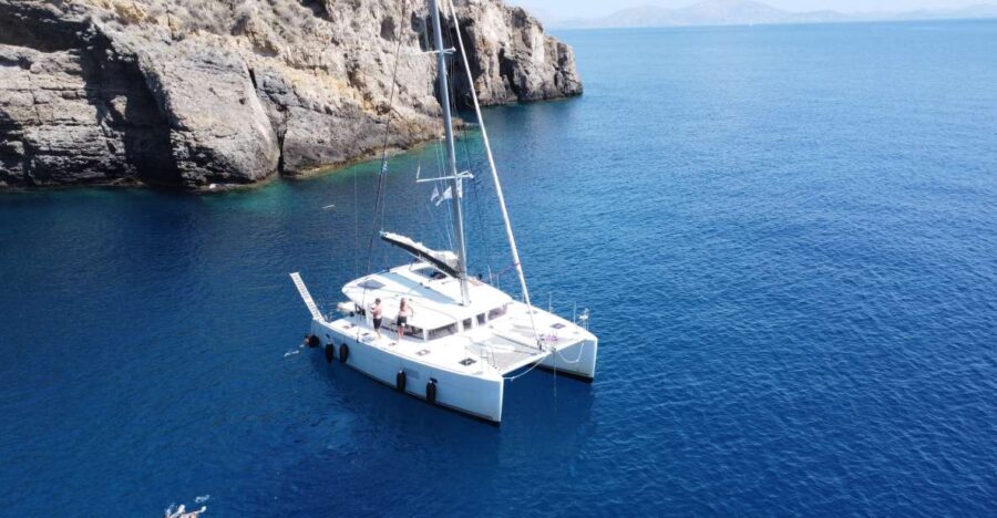 Mykonos: Full-Day Catamaran Cruise with Fresh Lunch - Visiting Psarou, Platys Gialos, and Paraga Beaches