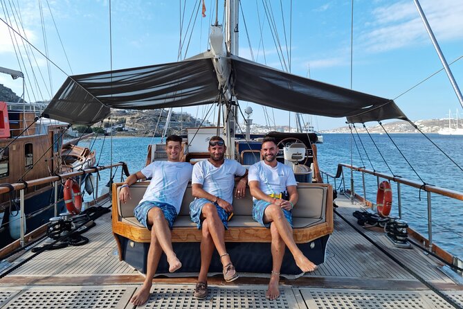 Mykonos Sail Cruise to Rhenia, Guided Tour of Delos, Lunch&Drinks - Swimming and Snorkeling in Rhenia’s Secluded Bays