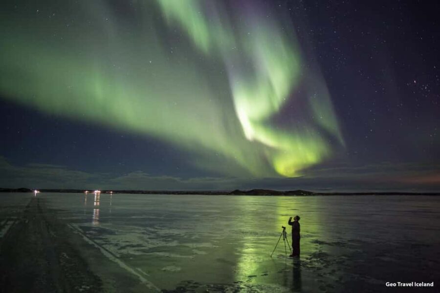 Mývatn: Northern Lights Tour with Guide - Visiting the Best Spots to View and Photograph the Aurora