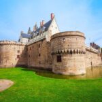 Nantes: Express Walk with a Local in 60 minutes - Exploring Nantes Landmarks: Château des Ducs de Bretagne