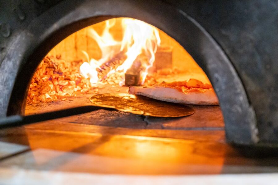 Naples: Authentic Neapolitan Pizza Making Class - Where the Class Starts and How the Location Sets the Scene
