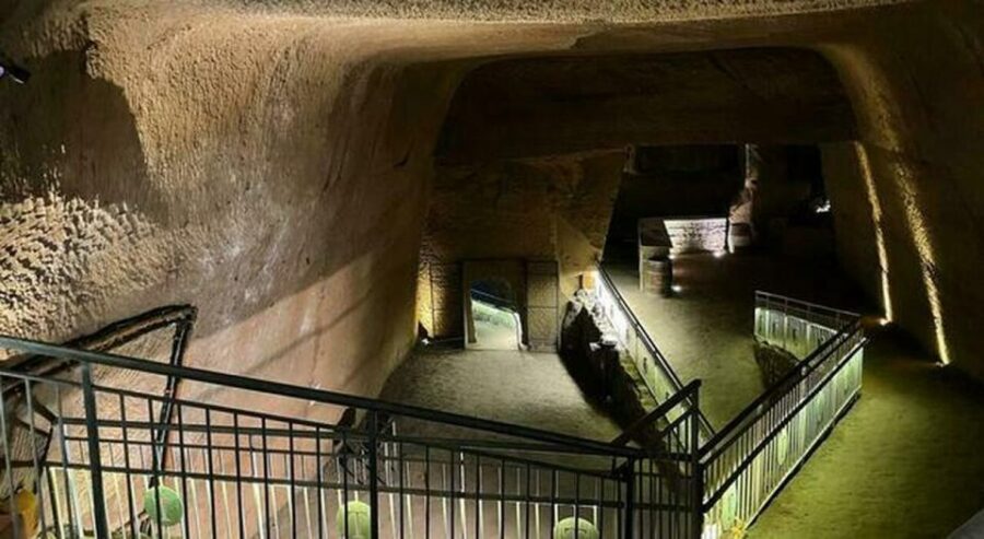 Naples: City and Lapis Museum Tour with an Archaeologist - Starting at the Historic Piazza San Gaetano