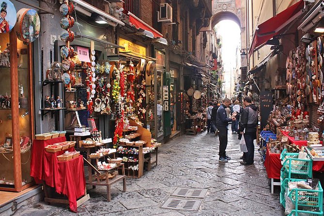 Naples City Walking Tour with Food Markets - Starting at the Fountain of Neptune in Naples