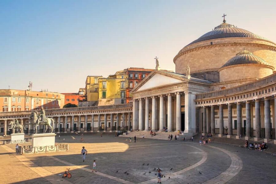 Naples Morning Walking Tour with Local Guide & Lunch - Starting at Piazza Municipio: The Meeting Point for Naples’ Symbols