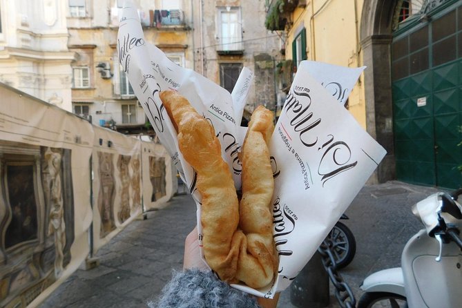 Naples: Pizza and Beyond Food Tour by Do Eat Better - Sampling Naples Street Food: From Tarallo to Fried Pizza