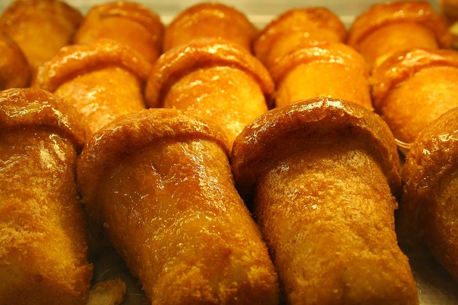 Naples Street Food Tour with Foodie Guide around Historical Center - Spaccanapoli and the Limoncello Tasting