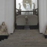 National Archaeological Museum and Pompeii site - The Role of the Private Guide: Expert Narratives and Local Insights