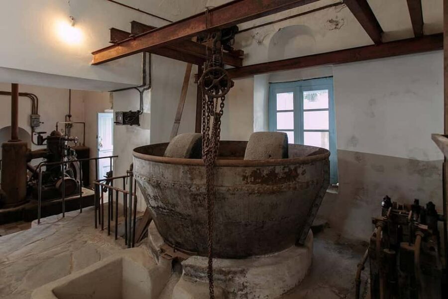 Naxos: Historic Olive Press & Shepherd Cheese Tour - Meeting the Shepherd and Sampling Artisanal Cheeses