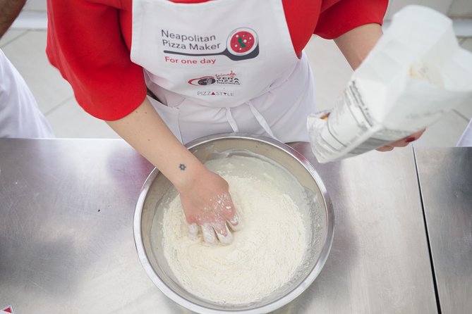 Neapolitan Pizzamaker for One Day - Meet at Via Capodimonte for a Convenient Starting Point