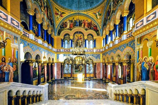 Neuschwanstein and Hohenschwangau Exclusive Skip-the-Crowds Tour - Arrival at Hohenschwangau and Castle Tips