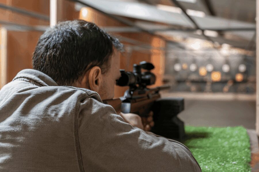 Newton Abbot: Rifle and Pistol Combo Package - Pistol Range: Speed and Reflexes in Action