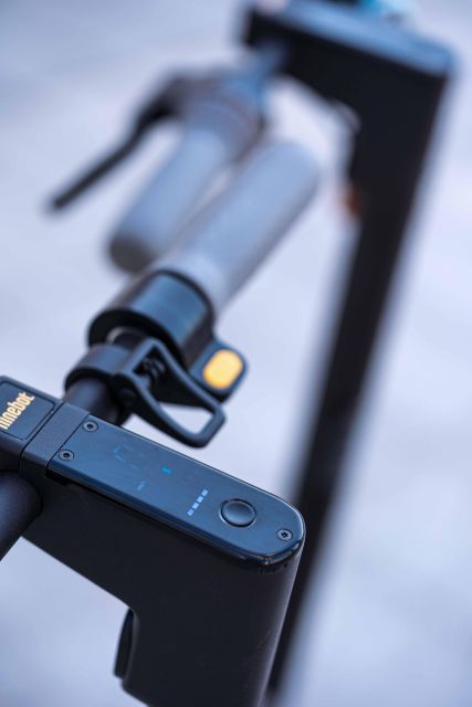 Nice: 1h30 E-scooter highlights tour - Discovering the Heart of Nice at Place Masséna