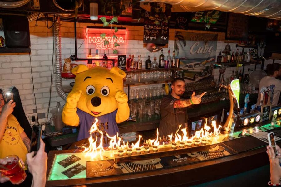 Nice : Bar Crawl Madness 4 Bars, Wild Games &VIP Club Entry - Wild Challenges and Epic Shots