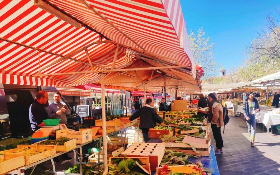 Nice Old Town and Castle Hill: Guided Cultural Walking Tour - Exploring Le Vieux Nice and Its Architectural Gems