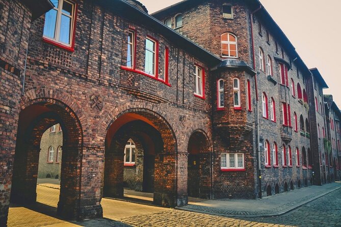 Nikiszowiec Industrial District Private Tour - Zillmannów Square and the District’s Architectural Blueprint
