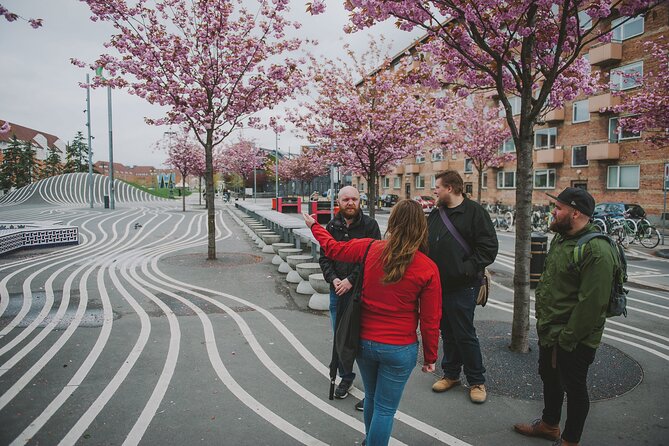 Nørrebro Neighborhood Tour - Admiring the Architecture in Superkilen Park