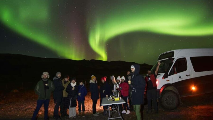 Northern Lights: 4x4 Off-Road Adventure with Treats & Photos - How the Tour Combines Comfort with Icelandic Hospitality