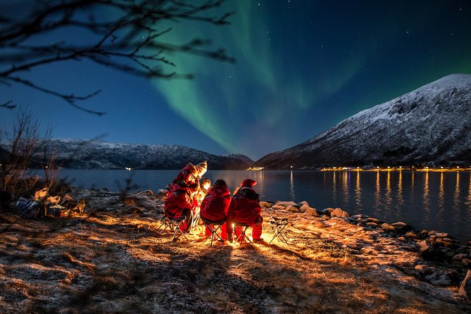 Northern Lights Tour from Tromsø - Warm Gear and Comfort During the Chase