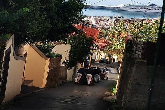 Nuns Valley/Monte with sledge ride. - Visiting the Valley of the Nuns