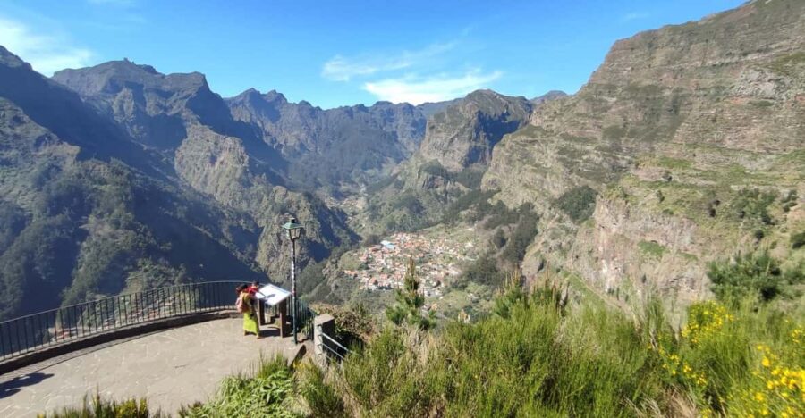 Nun's Valley & Pico dos Barcelos Madeira Island Tour - Eira do Serrado: A Bird’s-Eye View of Nuns Valley