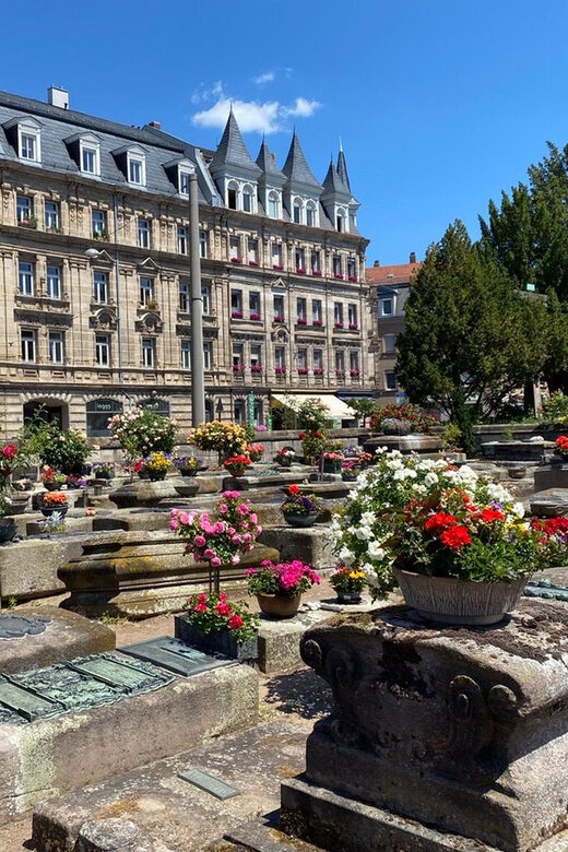 Nuremberg: 3-Hour St. Johannis Food Tour in German - Discovering St. Johns Cemetery – A Historic Landmark