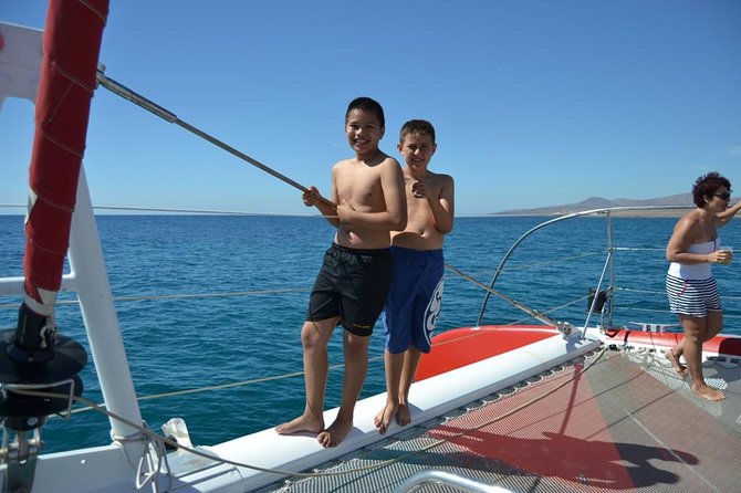 OBYCAT Experience - Anchoring in Pozo Negro’s Bay for Water Activities