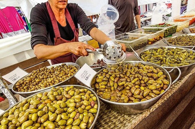 Old Granada Market & Food Tasting Tour - The Guide’s Role in Making the Tour Special