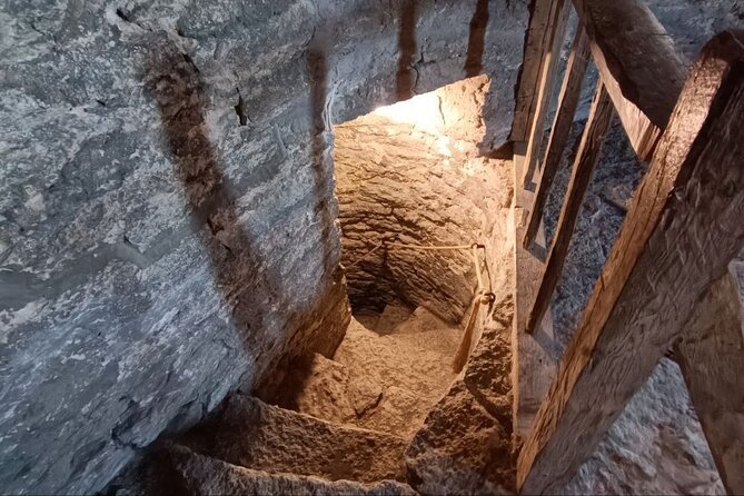 Old Tallinn & its Medieval Past Private tour - Discovering Toompea Hill and the Upper Town