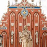 Old Town Walking Tour with Latvian Wine and Cheese Tasting - From the House of the Blackheads to Town Hall Square