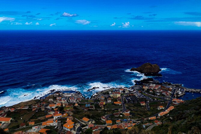 Oldtimer Sightseeing Tour in the West and Northwest - Starting the Day with Câmara de Lobos Charm