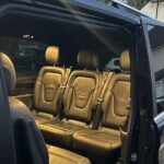 One Way Taxi Transfer from Gatwick Airport to Dover Seaport - How the Service Handles Flight Delays and Waiting Times