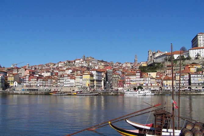 Oporto Airport Private Arrival Transfer - Easy, Affordable Porto Airport Transfer at Just $19.59