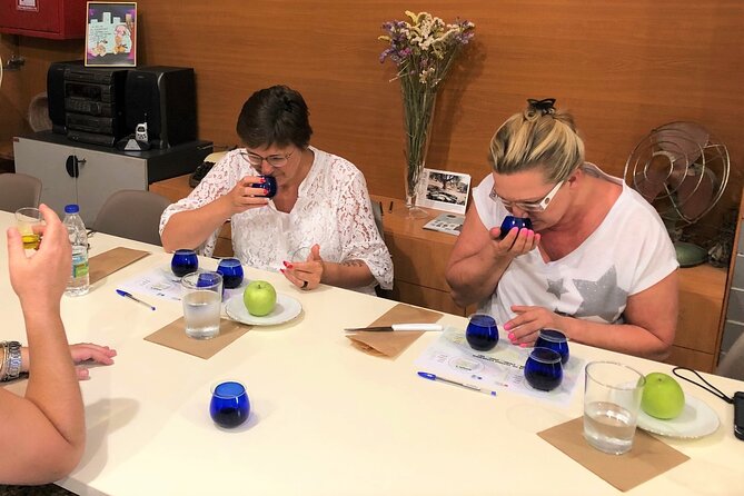 Organic Olive Grove tour & Olive oil tasting & lunch in Kalamata! - Olive Oil Tasting with a Certified Expert