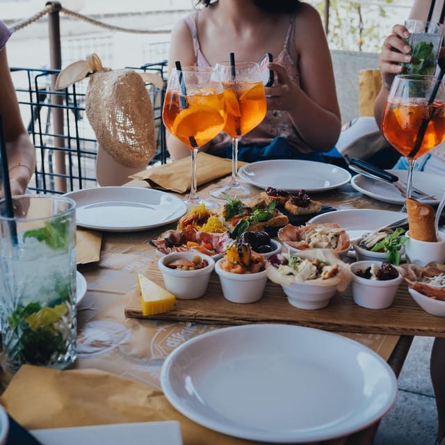 Ortigia E-bike tour and aperitif at sunset - Discovering the Heart of Syracuse: Key Stops Along the Route